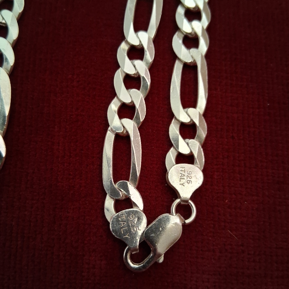 925 Italy Sterling 24" Figaro Chain 10mm - Picture 4 of 11